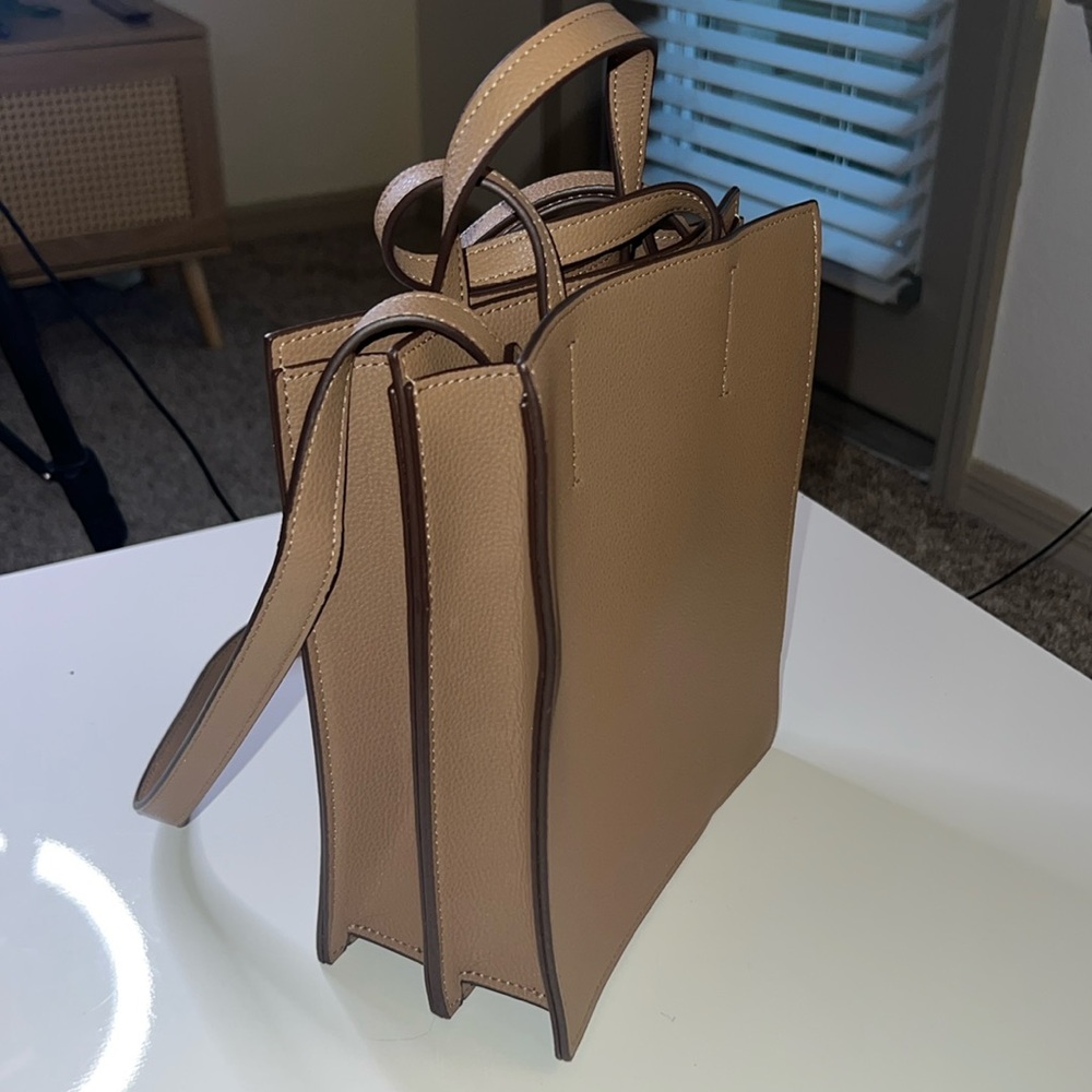 Tan purse